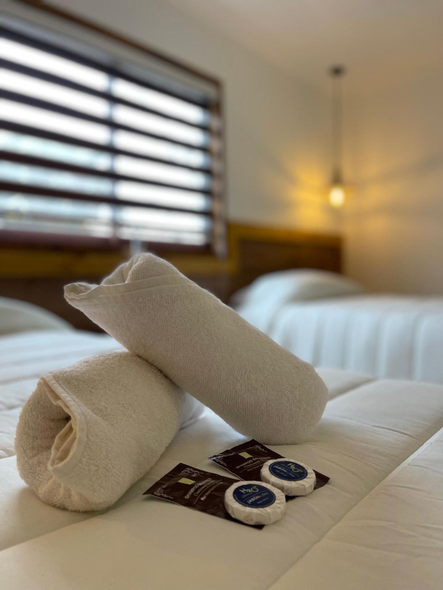 Hotel Residencial Victoria Said Linares Esterno foto